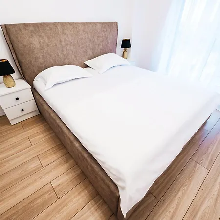 Evra Royal- Free Private Parking Διαμέρισμα *