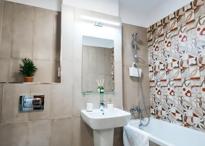 Evra Royal- Free Private Parking Lägenhet